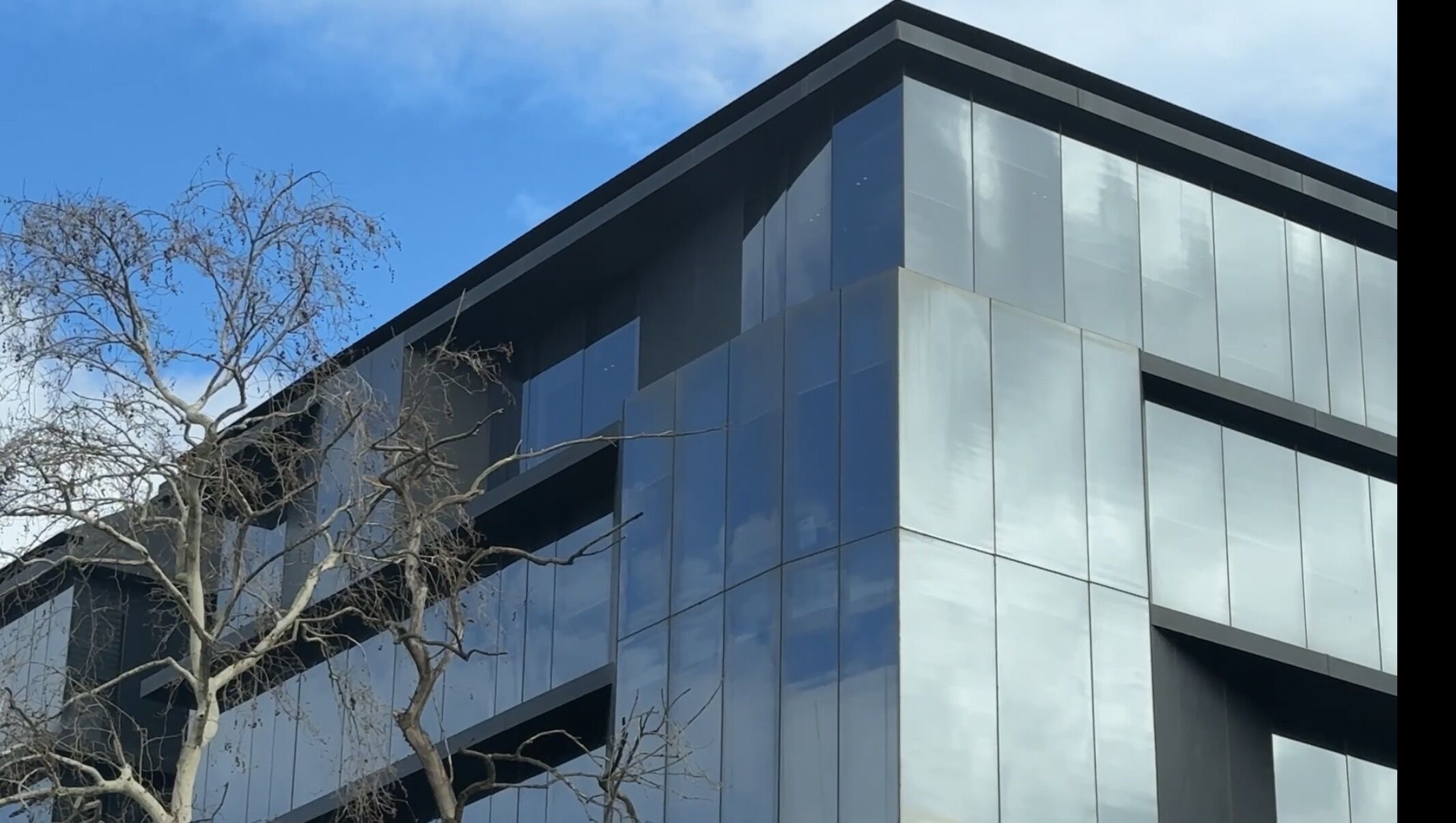 I S T A N B U L B E Y O G L U’ N D A U N I V E R S I T E D E D O N 1186418 352503